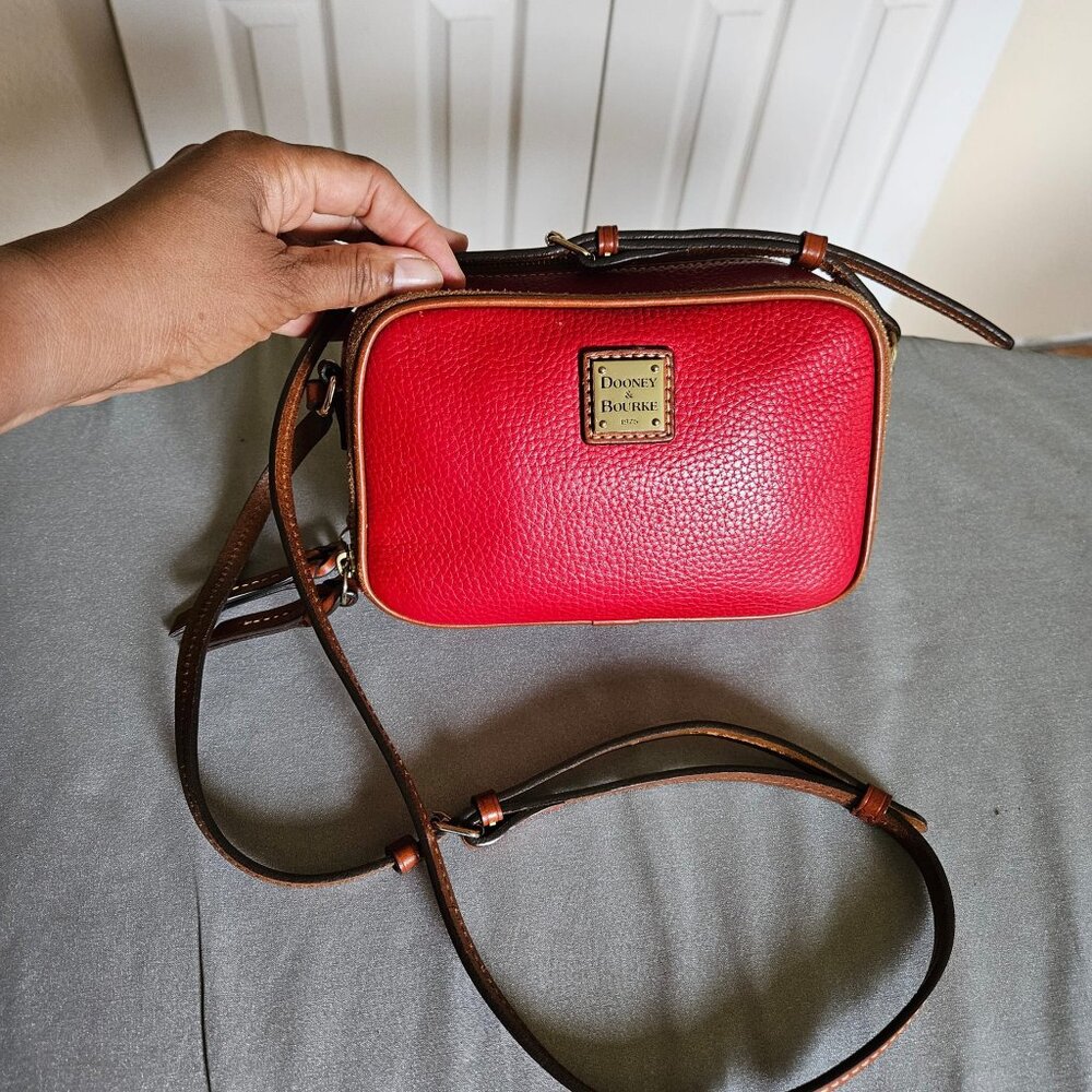 Designer Dooney & Bourke Red leather Crossbody bag